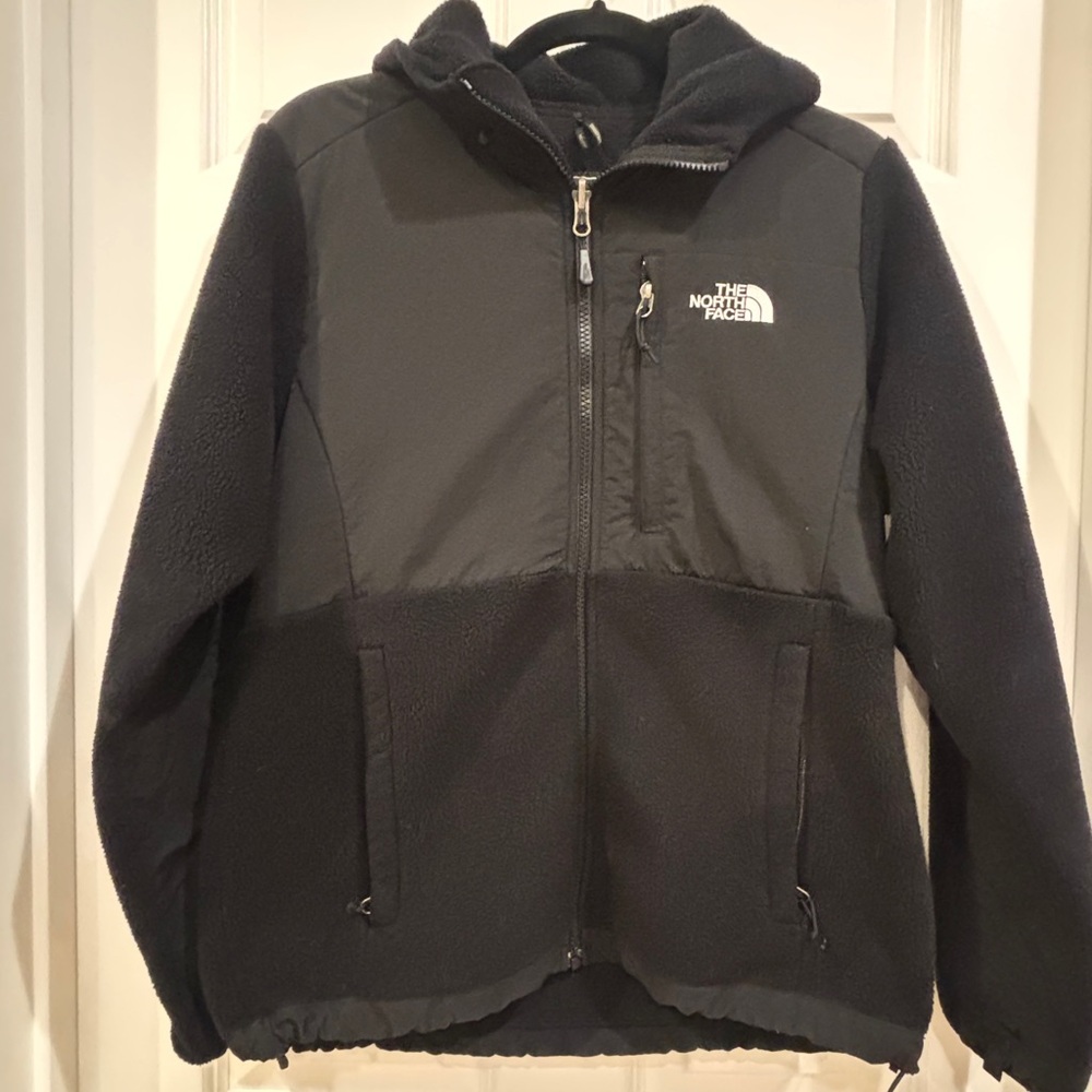 The North Face Women’s Black Fleece Jacket
